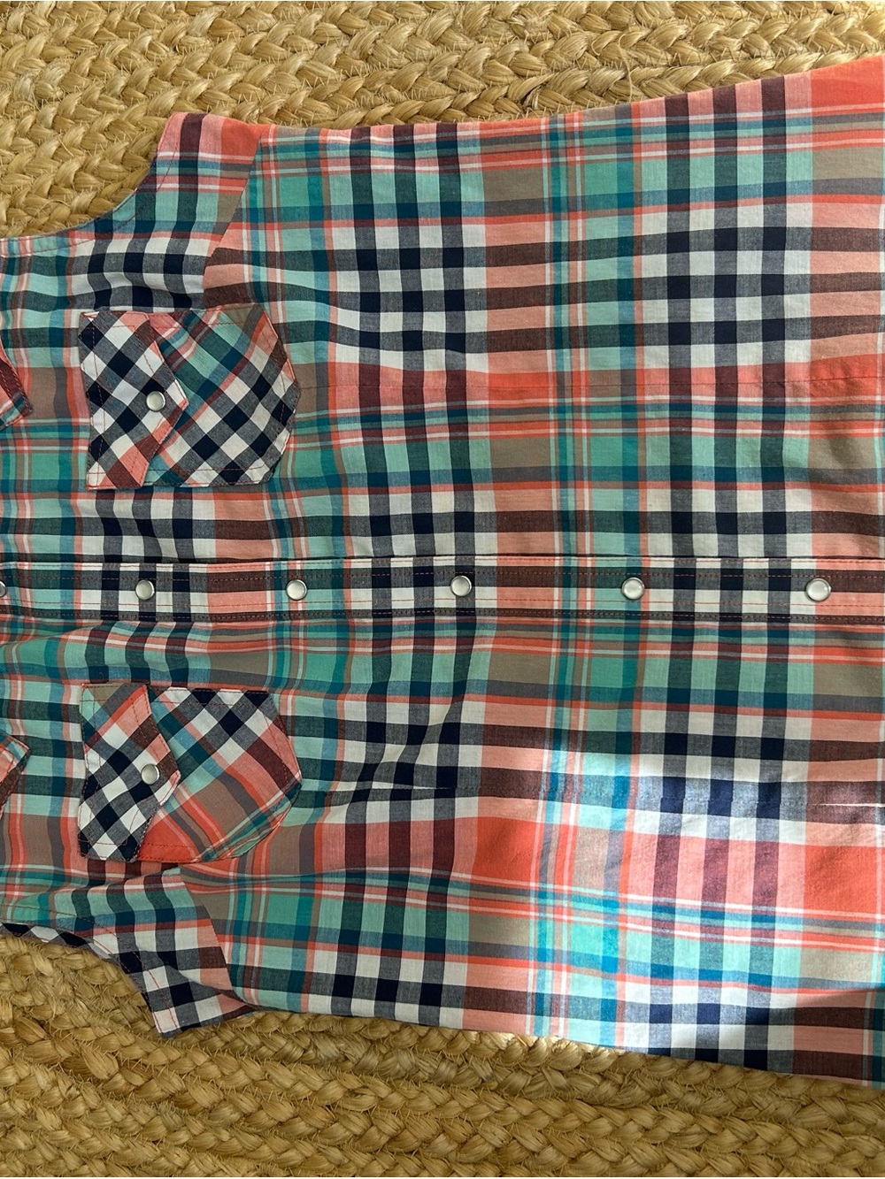 Wrangler Multicolor Plaid Short-Sleeve Button-Down Shirt in Coral, Teal & Navy